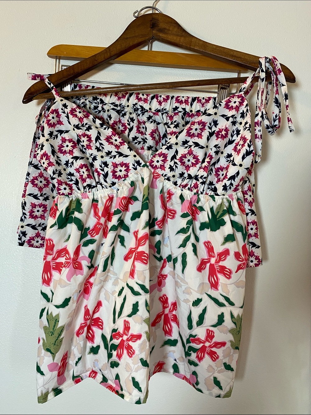 Floral Tie-Shoulder Women's Pajama Top & Bottom - Pink & Green